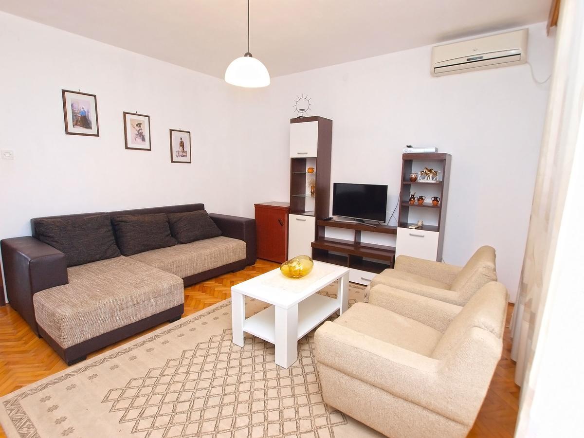 Apartments Ivan 41 Pula Exterior photo
