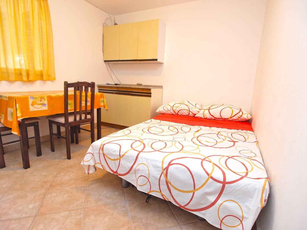 Apartments Ivan 41 Pula Exterior photo