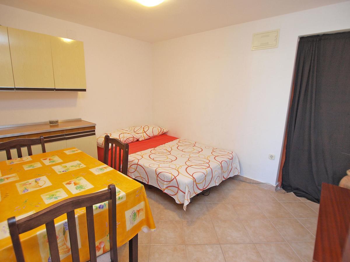Apartments Ivan 41 Pula Exterior photo