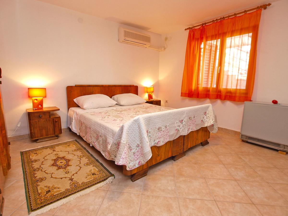 Apartments Ivan 41 Pula Exterior photo